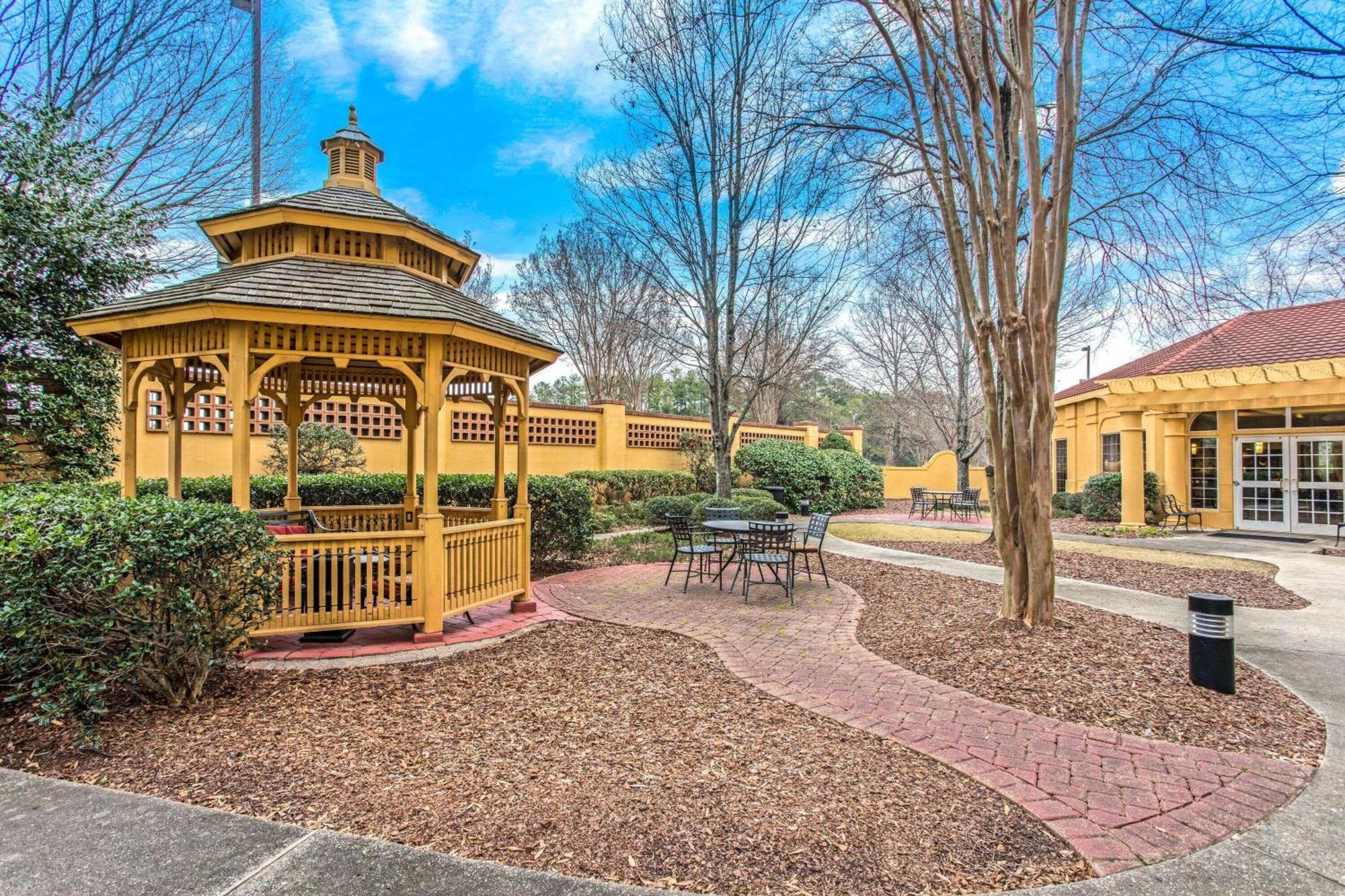 La Quinta By Wyndham Birmingham Homewood Bagian luar foto